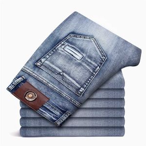 Qualité Slim Jeans Hommes Classique Mode Élasticité Denim Pantalon Bleu Clair Lavé Marque Pantalon Occasionnel Mâle Plus Taille 40-46 211008