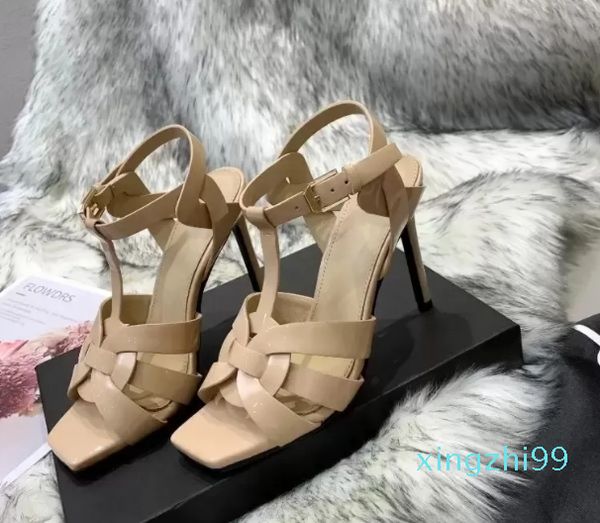 Talons aiguilles de qualité Sandales en cuir verni abricot Tribute talon super haut pour femmes designers de luxe chaussures sandales de soirée chaussures d'usine