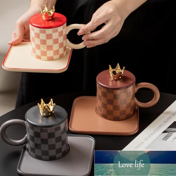 Qualité à la mode Style créatif échiquier tasse en céramique plat avec couvercle cuillère grande poignée ronde tasse bureau tasse à café maison tasse à boire