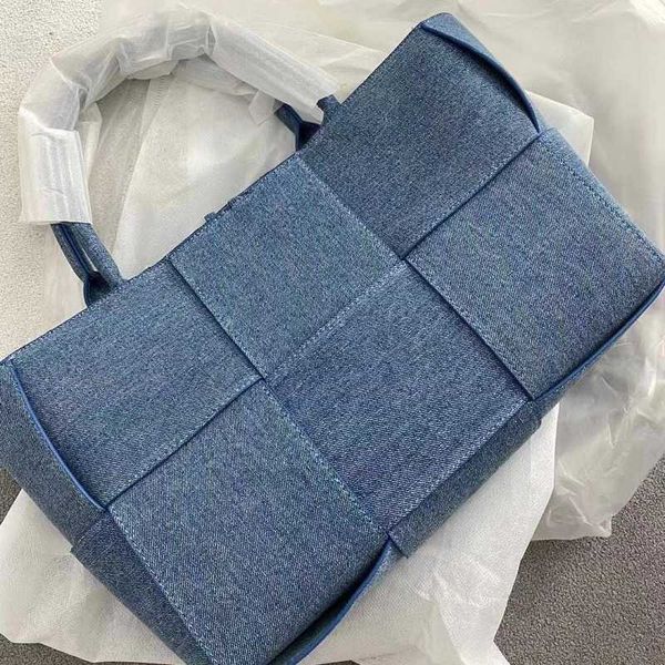 Qualité Venetabotegs High Handbag Arco Net Red Canvas Fashion Volvyle Denim Woven Tote Tote Portable Bag 2024 AUTUME ET HIVER