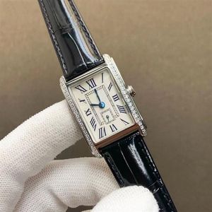 Montre à quartz pour femme Les détails délicats tels que le cadran argenté en nacre avec 13 diamants et les aiguilles en acier bleui montrent eleg2894