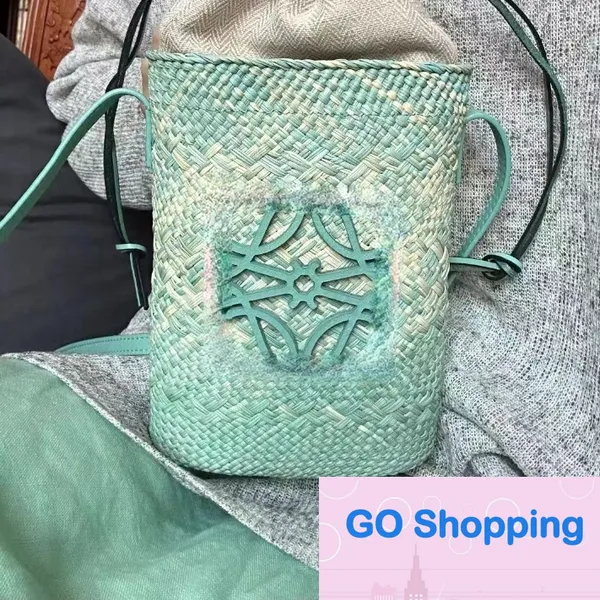 Quatily, nuevo bolso de paja de estilo francés, bolso tejido hecho a mano para mujer, bolso tipo cubo, bandolera de hombro, venta al por mayor de verano