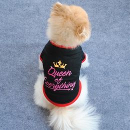 Queen Crown Design Pet Deskleding For Pugs T -shirt Dog Zomer schattig mop Kleding Mooie Cat Puppy S Y200917