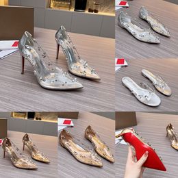 Zapatos de la noche de reina de los zapatos de diseñador de cristal plano zapatos de bote de bote de bote transparente PVC Silver Gold Stiletto Heel Party Toba de boda Mula de lujo Sluper