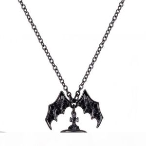 Queen Mother Demon Evil Titanium Black Wings Diamond Saturn Ketting Super cool Punk Bat196u