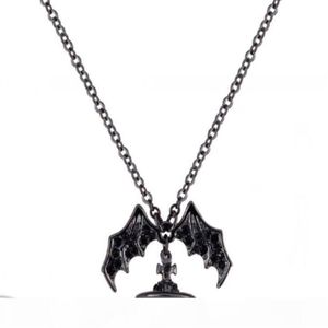 Reine mère démon mal titane ailes noires diamant saturne collier Super Cool Punk Bat6525396255R