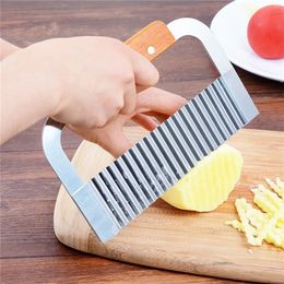 Queent Time Aardappel Slijpliceermes Crinke Cutter Wave Aardappel Cutter Groente Chip Keuken Home Snijdgereedschap Shredders mes 210319