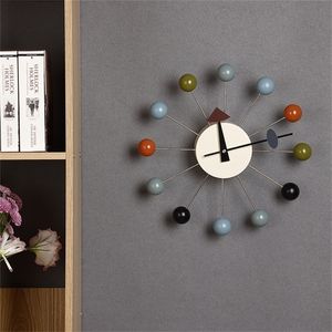 Calme boule ronde bois horloge murale décor à la maison Design moderne horloges 3D pour salon décoration accessoires avec mouvement d'importation 220426