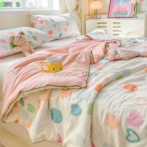 Quilts 1pc Nieuw Koreaans Dekbed Zomer Airconditioning Kind Dubbelzijdige dekbedden Polyester Cartoon Gedrukt Volwassen Kinderen Wasbaar Thuisgebruik 240321