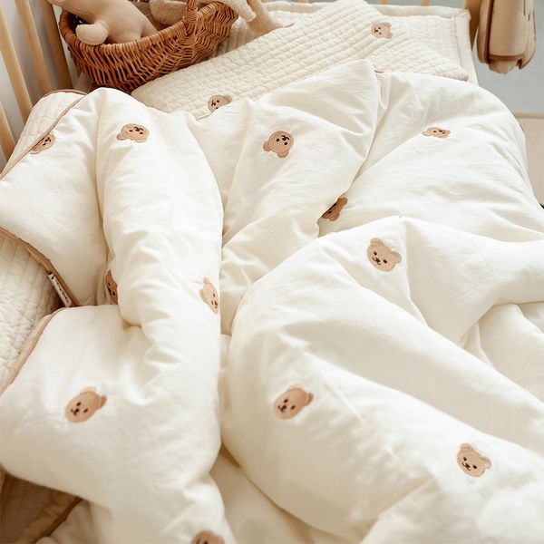 Courtepointes Coréen pur coton bébé hiver couette ours broderie enfants literie courtepointes couverture épaissir maternelle couette bébé couette couette 230906