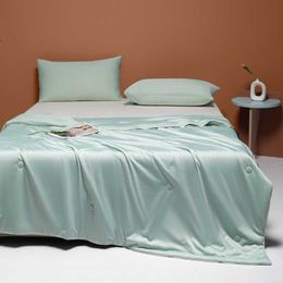 Quilts sets Zomer Airconditioning Quilt Smooth Queen Koeldeken Lichtgewicht Dekbed Huidvriendelijke Ademende Dekens voor ThuiskantoorHKD230627