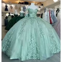 Quinceanera 3D met groene jurken Floral Dusty Applique kralen van de schouder op maat gemaakt sweep trein gelaagde tule sweet 15 16 prinses Pageant baljurk