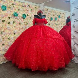 Quinceanera -baljurk rode glanzende jurken van de schouderapliques kanten kralen tull Vestido de 15 anos sweet 16