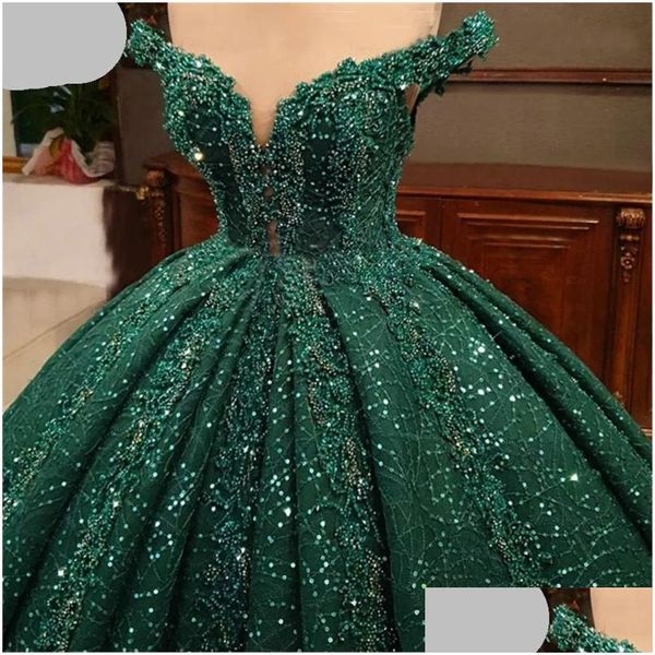 Vestidos de Quinceanera Vestido de flores de lentejuelas verdes negros de tosco Beads brillante Vata de pelota Dulce princesa de 16 años para 15 Drop del OTZV5