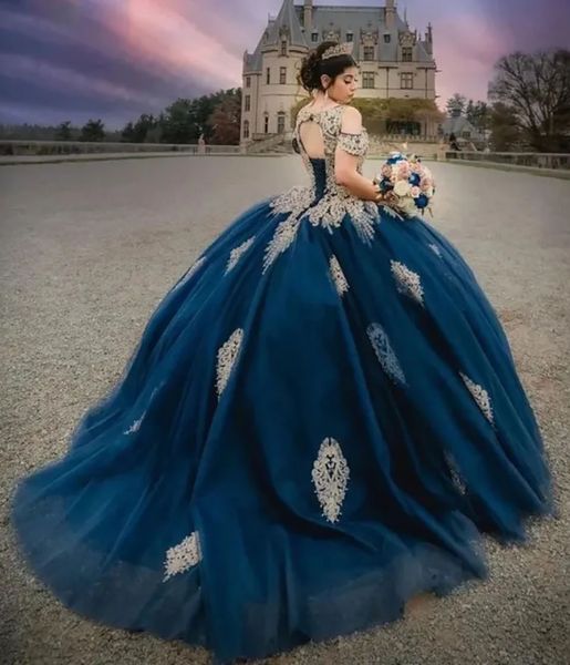 Quinceanera Robes Dark Navy Party Prom Robe De Bal Personnalisé Fermeture À Glissière À Lacets Grande Taille Nouveau Robe De Pour Doux 15 O-Cou Or Applique Perlée Paillettes Tulle