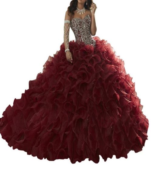 Quinceanera robes en rouge profond sexy décolleté en forme de cœur avec bord de feuille de lotus et sangle arrière queue de sable ougen