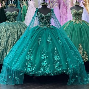Robes de Quinceanera Princesse Cape Vert Fleurs 3D Paillettes de Cristal Perles Col en V Robe de Bal avec Grande Taille Doux 16 Débutante Fête Anniversaire Robes De 15 Anos 63