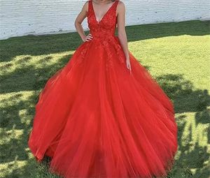 Robes De Quinceanera Princesse Col En V Profond Appliques Robe De Bal Dos Nu Tulle Avec Plus La Taille Sweet 16 Débutante Fête D'anniversaire Vestidos De 15 Anos 141