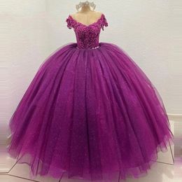Robes de Quinceanera Princesse Sweetheart Flowes Perles Robe de Bal Violet avec Appliques à Lacets Tulle Sweet 16 Debutante Party Anniversaire Robes De 15 Anos 17