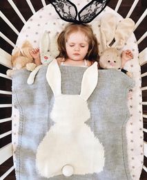 "Adorable couverture oreilles de lapin INS - Tapis de plage tricoté pour enfants en forme de lapin tridimensionnel - Tapis de maintien doux pour bébé - Parfait pour les récréations et la sieste"