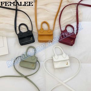 QWERTYUI45 Schoudertassen Fashion Super Mini Small Chain Girl's Messenger Luxury Designer Cute Crossbody Bag J Letter Women Brand Handtas 020223H