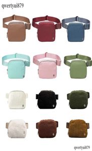 QWERTYUI879 WAISTPACKS Women Bum overal Fleece taille tas Schest Xury Designer Yoga Belt Bag Fanny Pack Nylon Bumbag Heren Outdoor Shoulder 010822H131763333