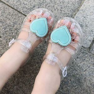 QWGP Sandalen modieuze meid sandalen zomer nieuwe hartvormige jelly childrens schoenen schattig casual anti slip strandmeisjes d240527