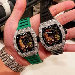 2024 est le cadran favori RM51-01 en forme de baril avec une montre de quartz de quartz haut de gamme et de quartz atmosphérique de championnat de Tiger Dragon Tiger