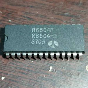 Microprocesador R6504P R6504AP R6504 6504B MOS6504B, Chips de circuito integrado PDIP28, CPU antigua, procesador Vintage de 8 bits, IC Dual271y