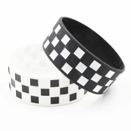 Bracelet de course Bracelet à carreaux de course Bracelet en caoutchouc en silicone 1 pouce de large bracele sport