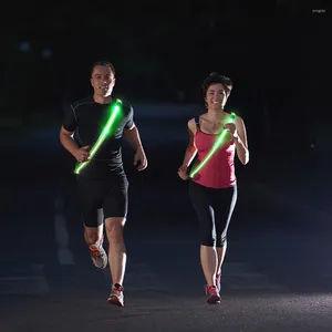 Vestes de course USB RECHARGAGE LED Reflective Belt Walking Gear Sash pour le jogging à cyclisme de la nuit