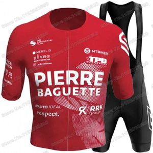 Ensembles de course 2024 Pierre Baguette Cycling Jersey Set Clothing Summer Men Kits à manches courtes Shirts de vélo de vélos Bib Bib Bib short