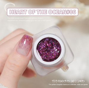 Radiant Ruby Sparkle : Vernis à ongles gel pailleté hautement pigmenté pour une brillance enchanteresse et longue durée