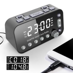 Radio DAB FM Radio LED Réveil numérique Snooze Luminosité Réglable Horloge de Table Réveil de Chevet Double USB Horloges Rechargeables