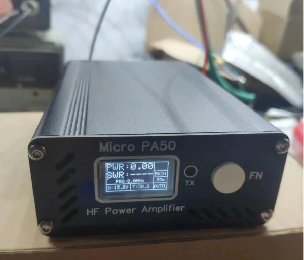 Radio New Micro PA50 50W 3,5 MHz28.5 MHz Amplificateur de puissance HF à ondes courtes intelligentes avec puissance / mètre SWR + Filtre LPF pour la radio