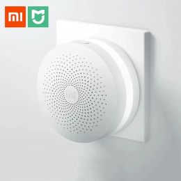 Radio Xiaomi Gateway 2 Mijia Kits de maison intelligente Gateway Hub Alarm System Contrôle Radio Yi Camers Mi Capteur de porte Température de cloche sans boîte