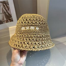 Raffia Designer Bucket Hat Handmade Woven Straw Hat 4 kleuren Luxe Sunhats dames modebrief geborduurde strandkap