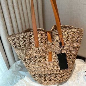 Raffia Woven Bucket Bag Embellished Cowhide Combination Soft Lightweight Tote Designer Beach Bag Shopping Crossbody Large Capacity Handbags 230504