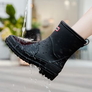 Regenlaarzen Mode Boot Waterdichte PVC Werkschoenen Outdoor Winter Midden Buis Plus Fleece Slip op Dame Maat 3641 230721
