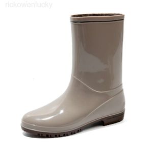 Regenlaarzen Hot Sale-al Regenmeisjes Middelbare schoolbuslaarzen Antislip lichtwaterrubberen schoenen Overschoenen