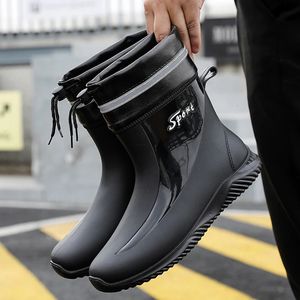 Bottes de Pluie Hommes Bottes de Pluie Chaussures de Chef Chaussures de Pêche Décontracté Imperméable Confortable Mode Antidérapant Fort Résistant à l'usure Tendance Grande Taille 44 231122