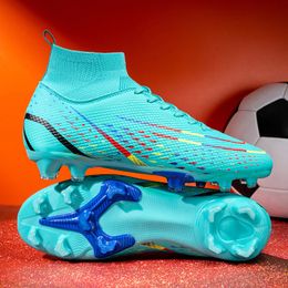 Regenlaarzen QQD599 Ultralichte Heren Voetbalschoenen Antislip Turf Cleats for Kids TFFG Training Voetbal Sneakers Chuteira Campo 3545 230721