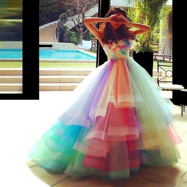 Rainbow Colorful Puffy Prom Dresses Sweetheart Flores hechas a mano Apliques Long Sweet 16 Dress 2023 Teen Girls Women Pageant Eveni277Z