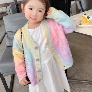 Rainbow Tricoted Cardigan Girls Automn hiver sweet kawaii Mabet de pull enfant fille longue bouton coréen automne 211201