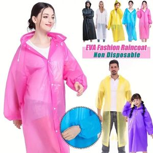 Regenjassen Fashion Outdoor Travel Men and Women Dikke Matte Portable Raincoat Poncho uit één stuk.