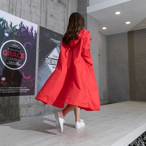 Chubasqueros Abrigo largo para lluvia Mujer impermeable con capucha señoras impermeable Ponchos chaquetas a prueba de viento Mujer senderismo ropa impermeable Chubasqueros Mujer 230414