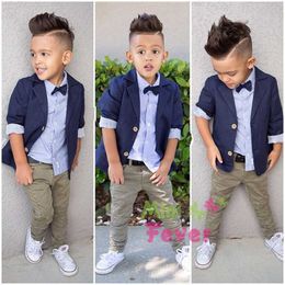 Willekeurige kledingsets voor jongens gentleman pak kids set kleding 3 stks. Jas shirt broek baby 210713