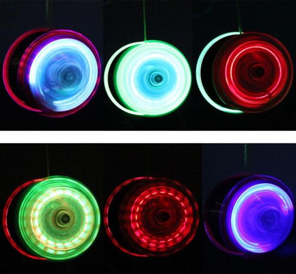 Color aleatorio Bola de YoYo de alta velocidad luminosa LED intermitente Yo Yo mecanismo de embrague para niños juguetes YoYo para niños 4755119