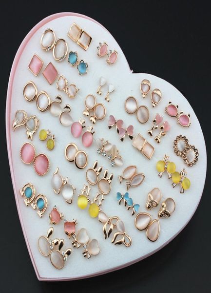 Bijoux aléatoires entiers 36 paires de boucles d'oreilles opale fille femmes 039s boucles d'oreilles Design pierre oeil de chat Styles mixtes pour fête Christ9373211