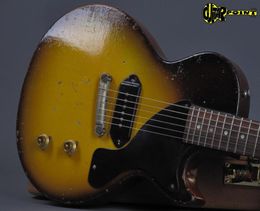 Rare 1957 Junior Tobacco Sunburst brun foncé de la guitare électrique à la guitare électrique simple couche 1 pièce pas d'écharpe joint p90 chien 4359747